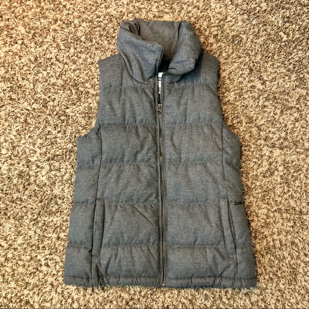OLD NAVY grey quilted puffy vest